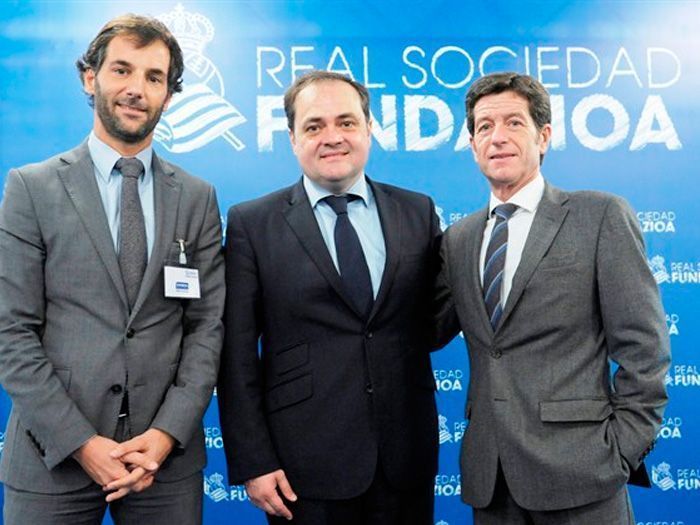 Real Sociedad Fundazioa y Centro Gráfico Ganboa firman un acuerdo de colaboración.